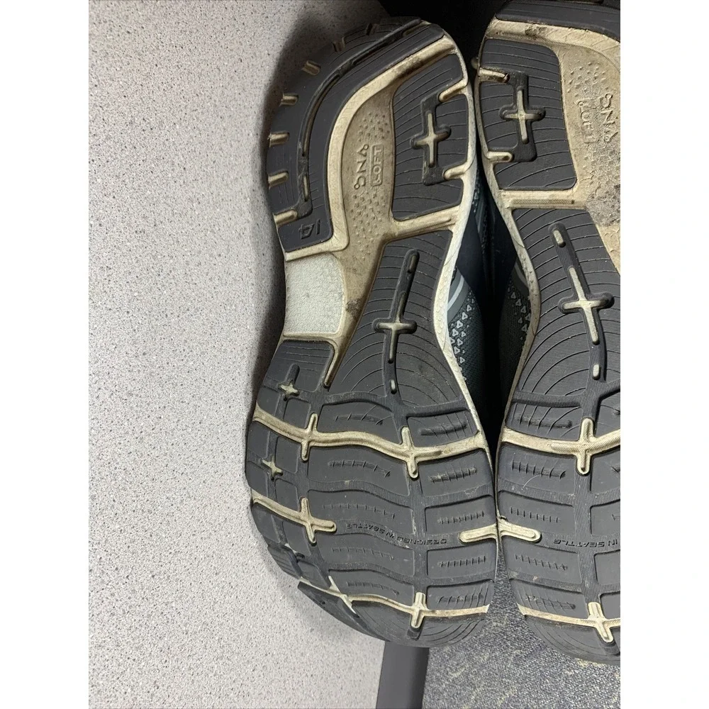 Brooks Ghost 14 Grey Alloy/Oyster Sneakers for Men - Size 10.5 D - Running Shoes